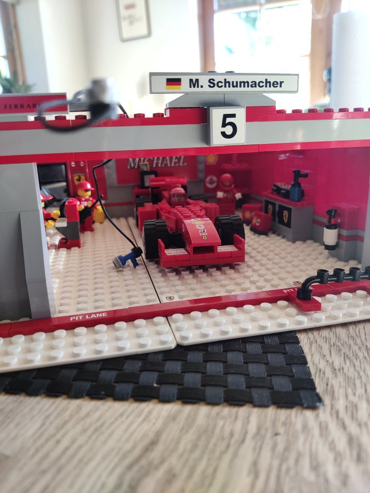 Lego Racers, 8144 Ferrari 248 F1