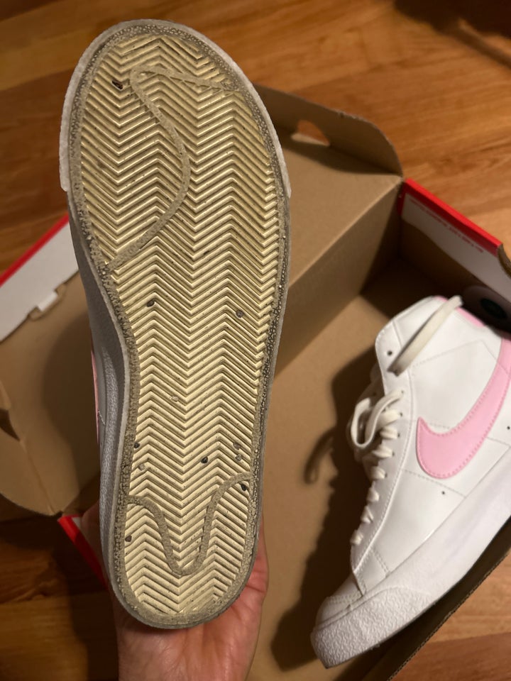 Sneakers, str. 38, Nike blazer mid