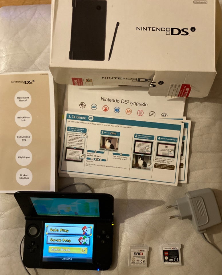 Flot nintendo ds i æske med 3 spil