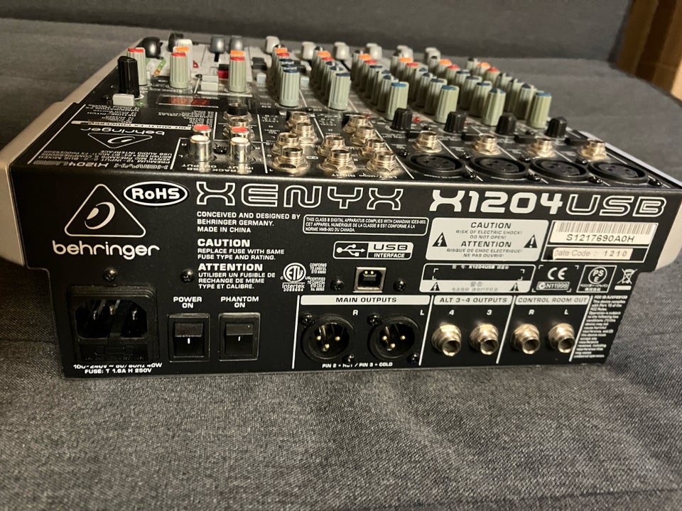 Mixer, Behringer X1204USB