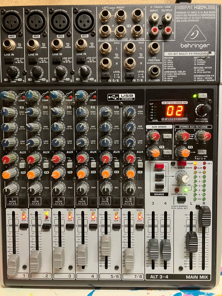 Mixer, Behringer X1204USB