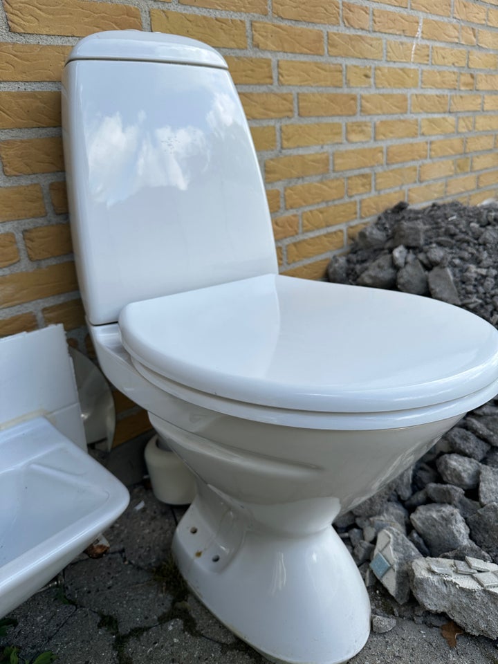 Toilet, Ifö