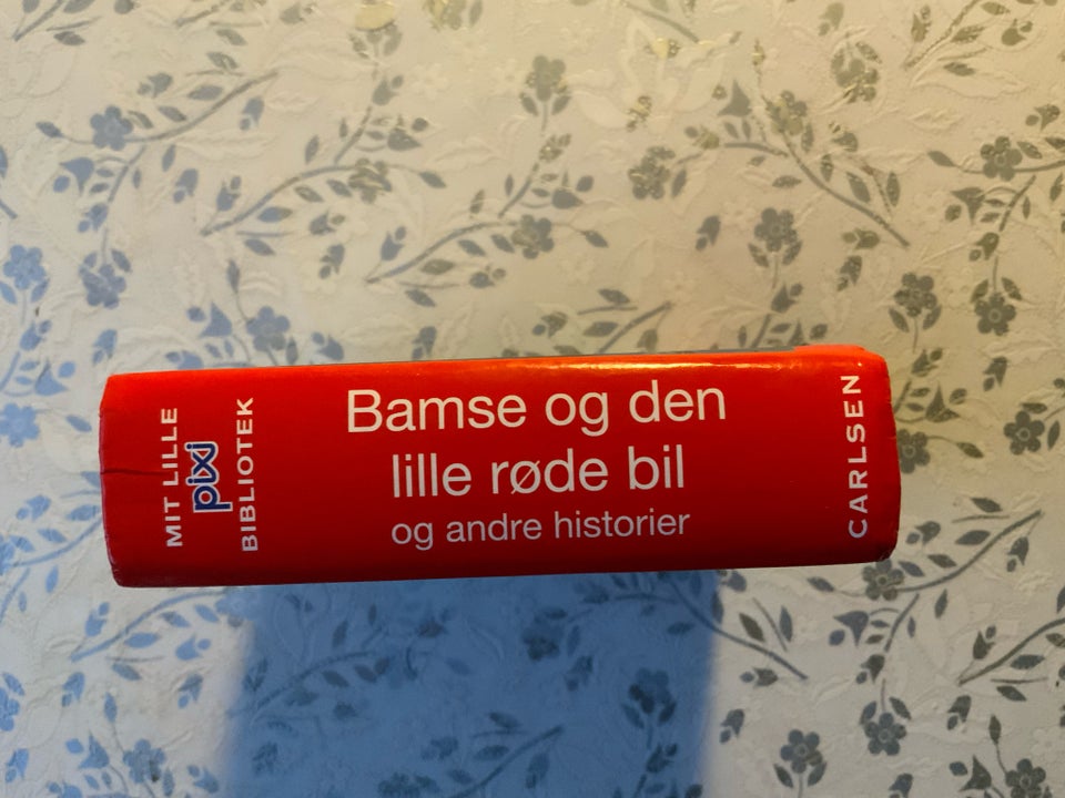 Bamse og den lille røde bil og andre