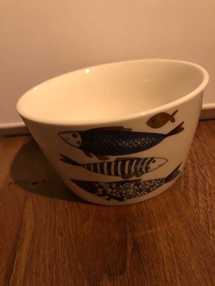 Porcelæn, Krus og skål sælges