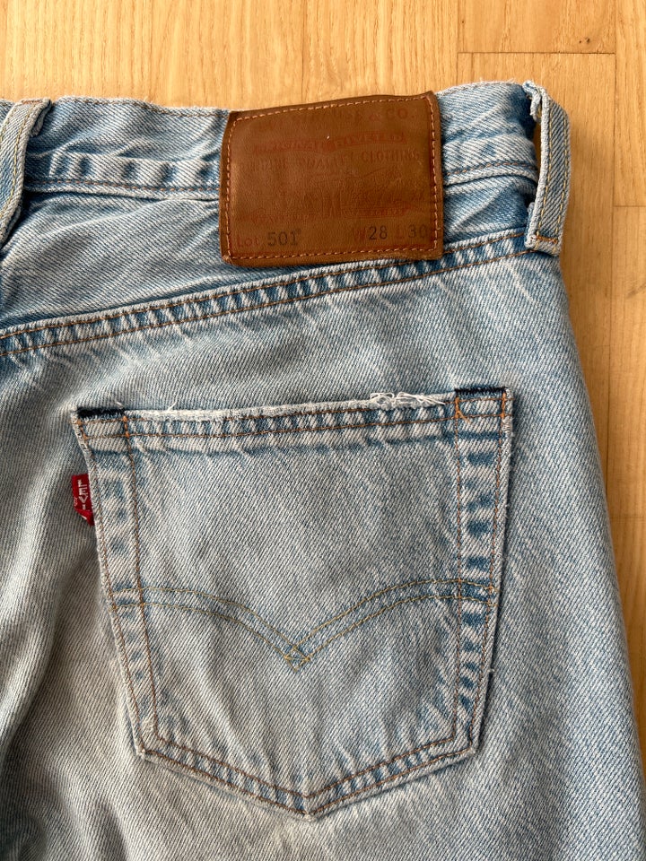 Jeans, Levis, str. 28