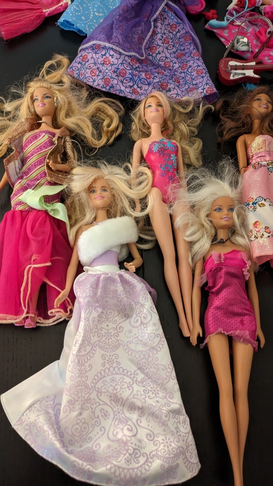 Barbie, Barbie dukker med masser af