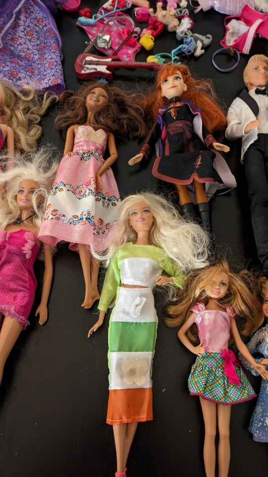 Barbie, Barbie dukker med masser af