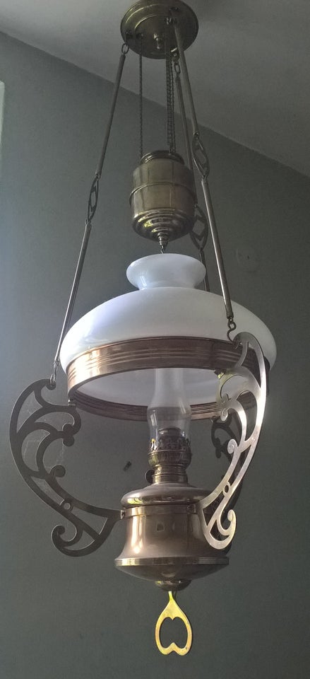 petroliums loftslampe med hejs