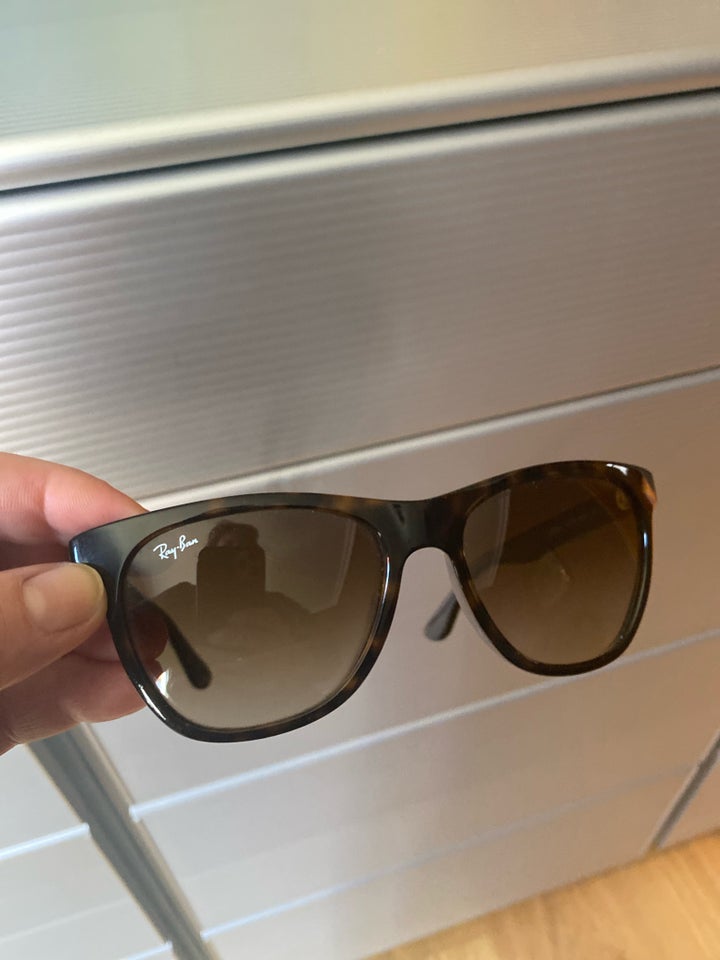 Solbriller dame, Ray-Ban