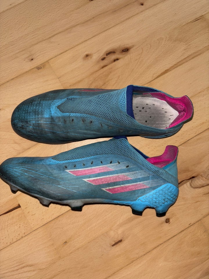 Fodboldstøvler, Adidas speed