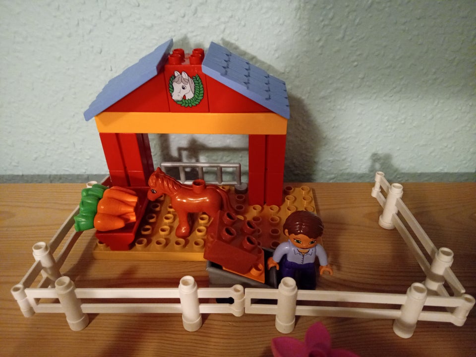 Lego Duplo, Hestestald