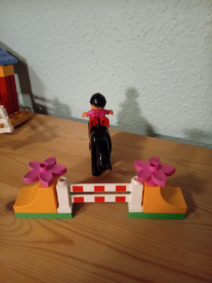 Lego Duplo, Hestestald