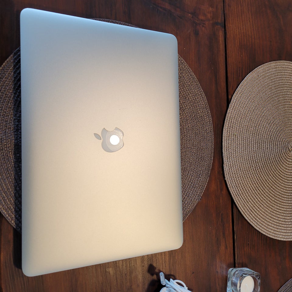 MacBook Pro, 15" Quad Core, I7-2.5