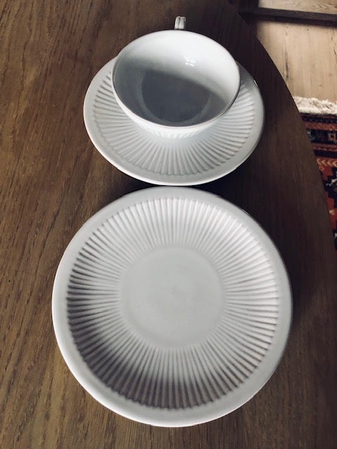 Keramik Tekopper og tallerkener