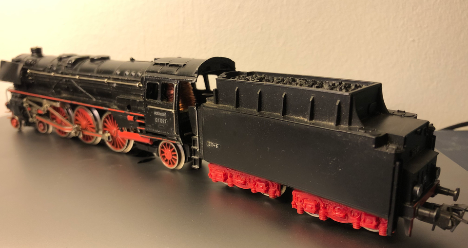 Modeltog, Märklin 3048 BR01 med