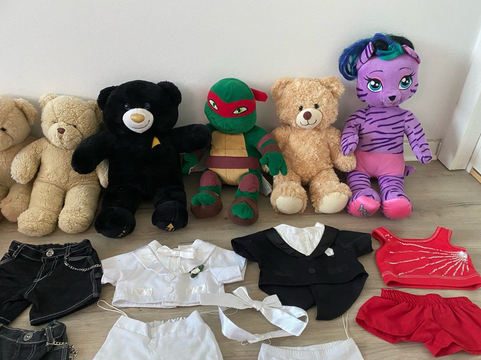 Build-a-bear, Bamser og tilbehør