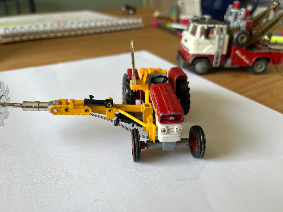 Modelbil Massey Ferguson