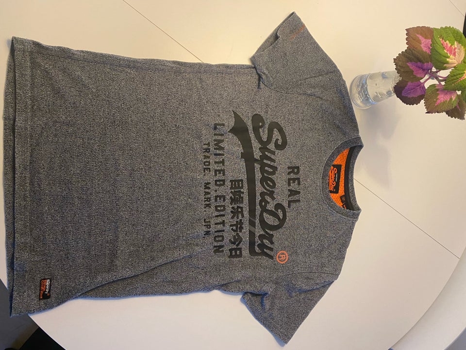 T-shirt Superdry str XS