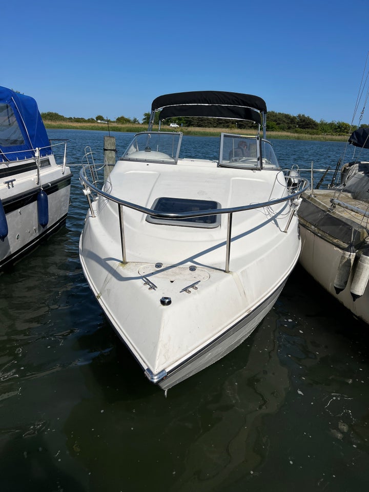 Stingray 240 CS  Daycruiser årg