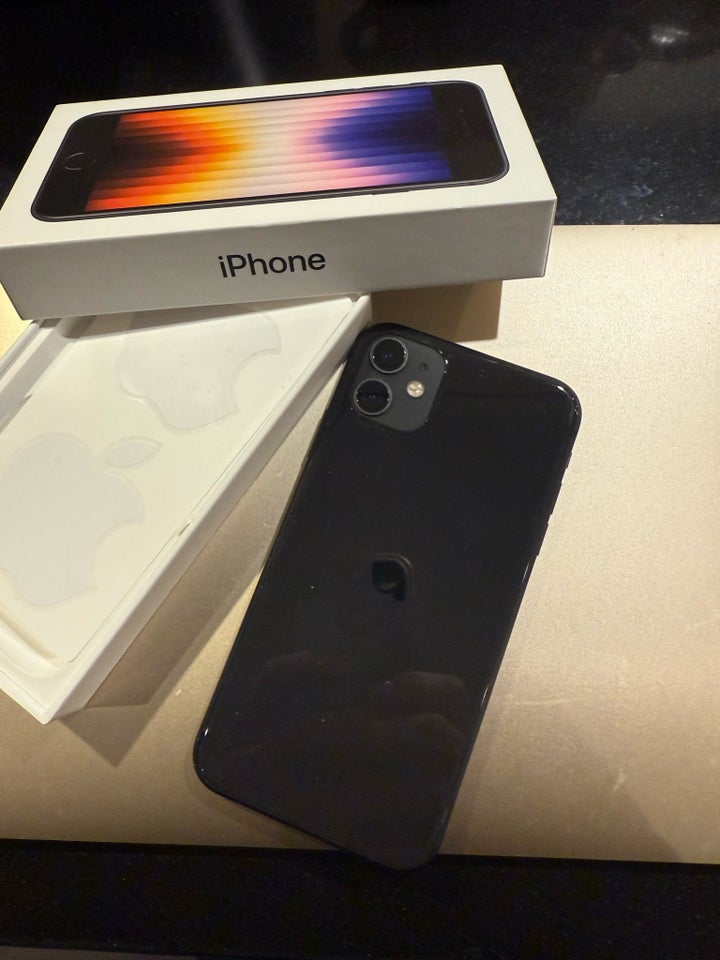 iPhone 11, 64 GB, sort