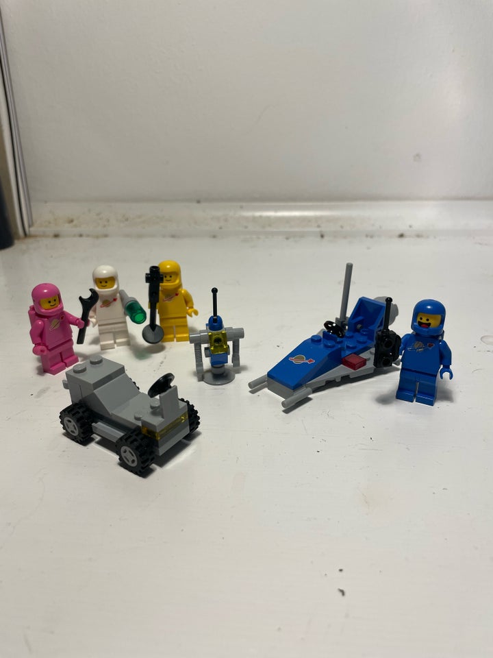 Lego Space, The Lego Mobile figur