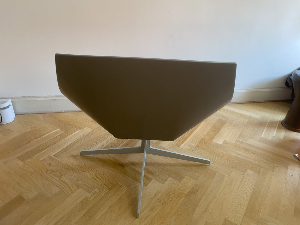 Fritz Hansen Space Lounge Chair