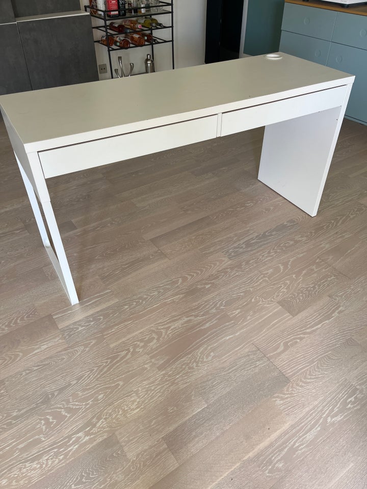 Skrivebord Ikea Micke b: 142 d: 50