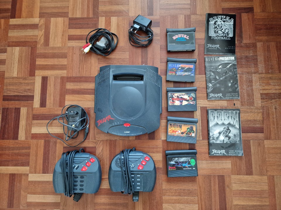 Atari jaguar, spillekonsol, God