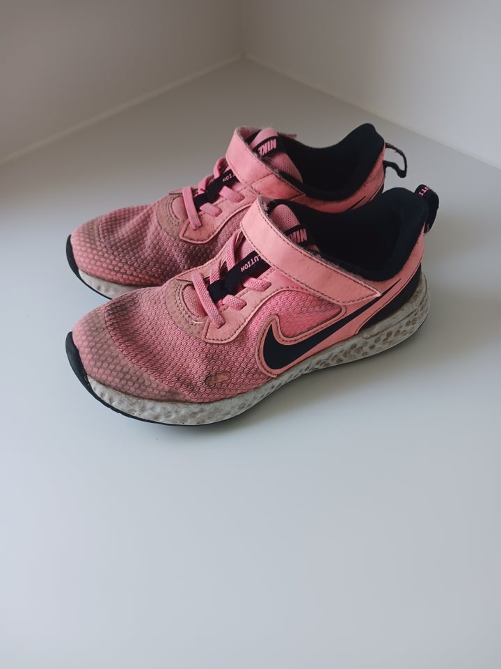 Sneakers, str. 33, Nike