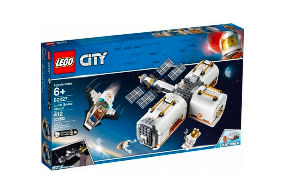 Lego City, LEGO City 60227 Lunar