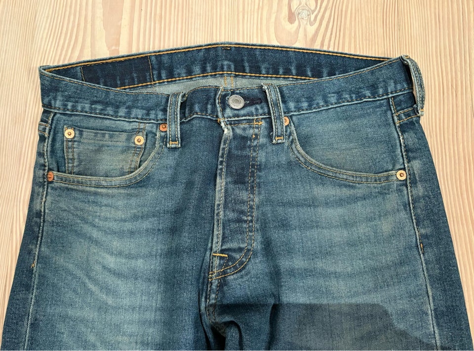 Jeans, Levis, str. 28