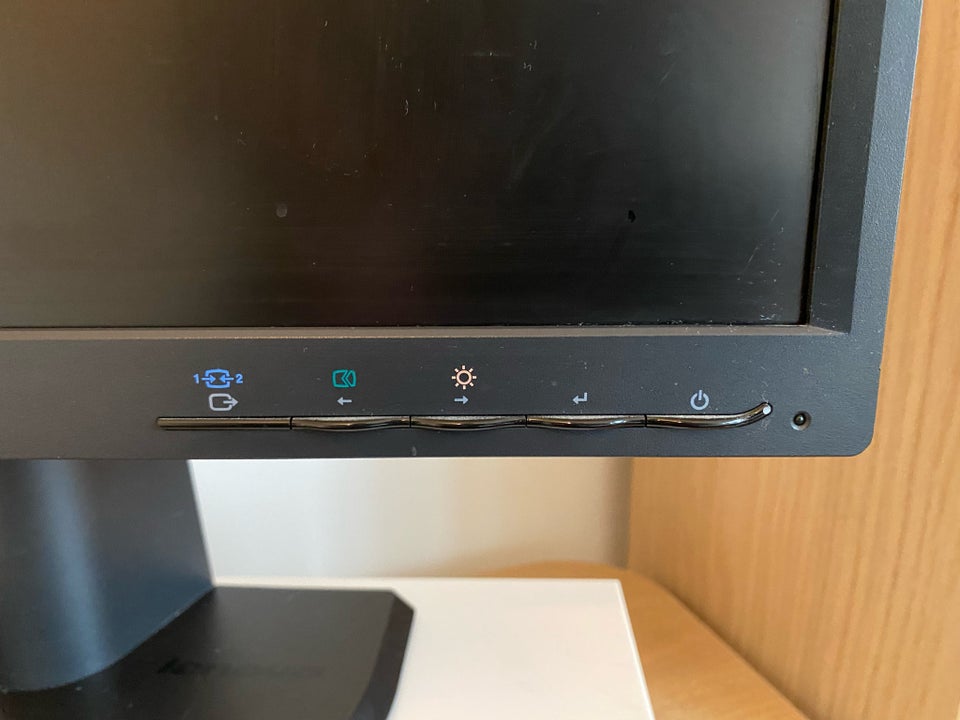 Lenovo fladskærm Thinkvision