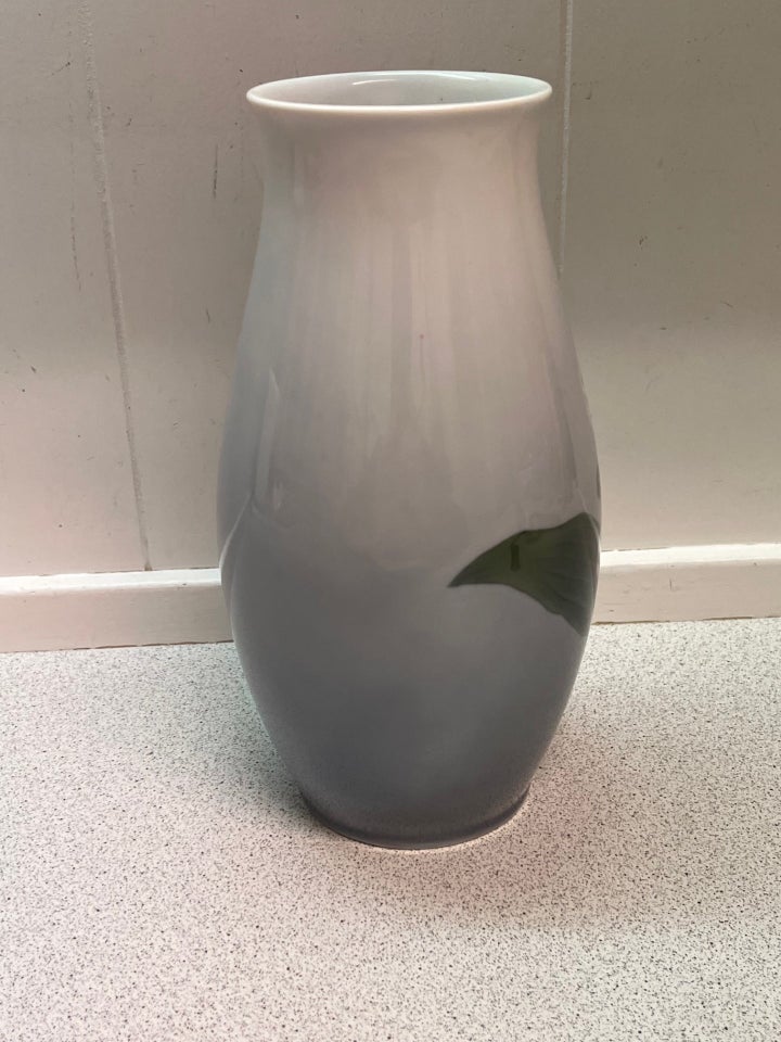 Vase, Vase med Høstanemoner, Bing