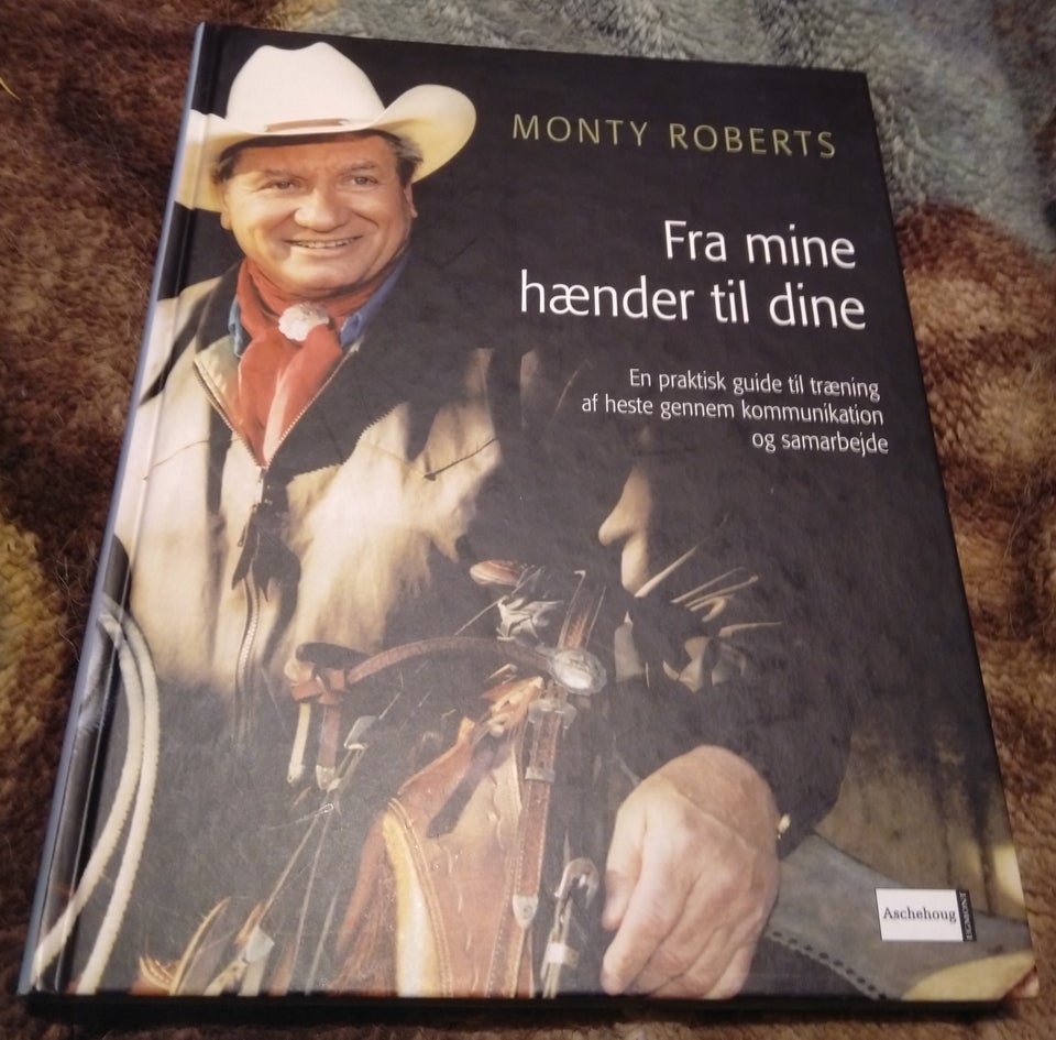 Fra mine hænder til dine, Monty