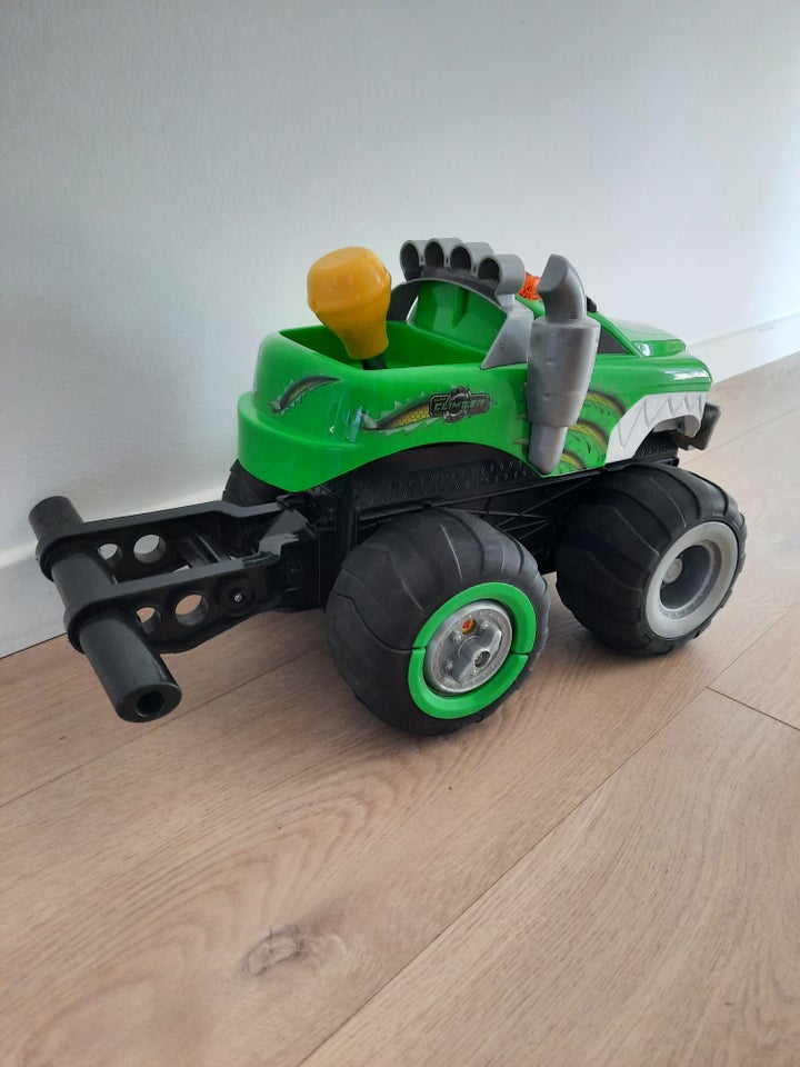 Max Cliff Climber Monster Truck,