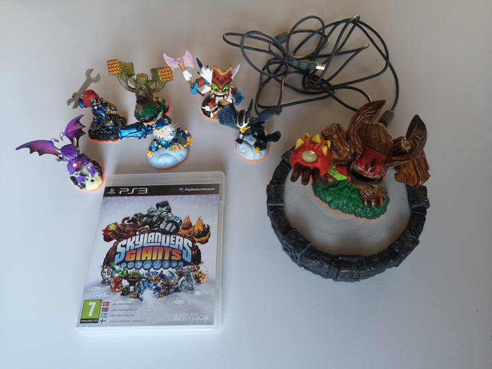 Playstation 3, Skylanders, God