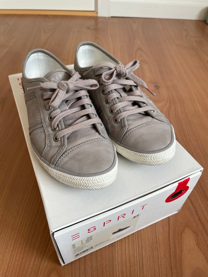 Sneakers str 37 ESPRIT