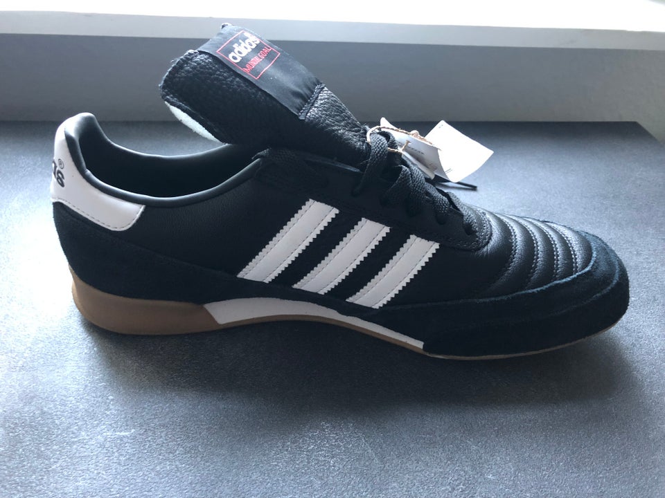 Sportssko Adidas str 44