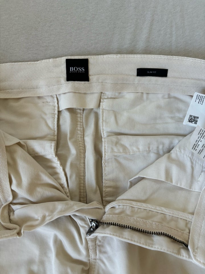 Chinos, Boss, str. 31