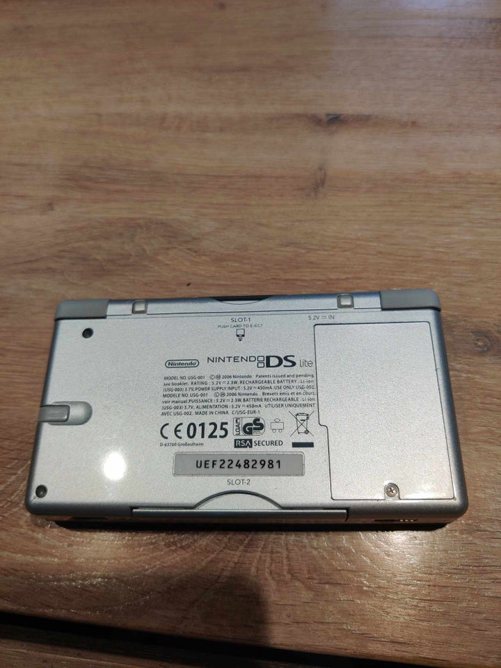 Nintendo DS Lite Silver  God