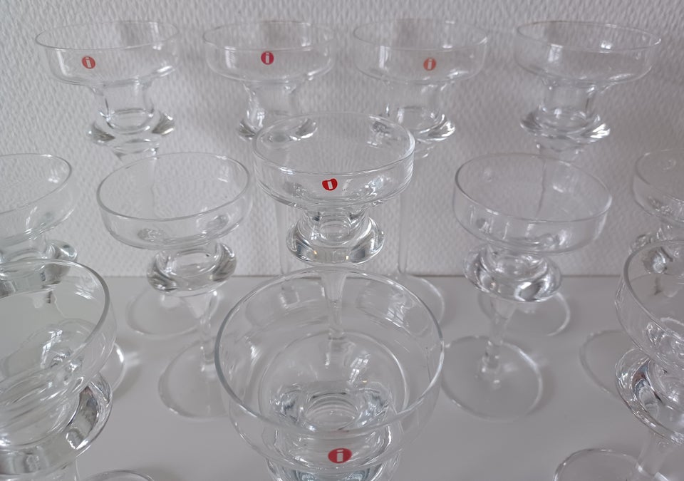 Glas IITTALA FINLAND 1881 FINSK