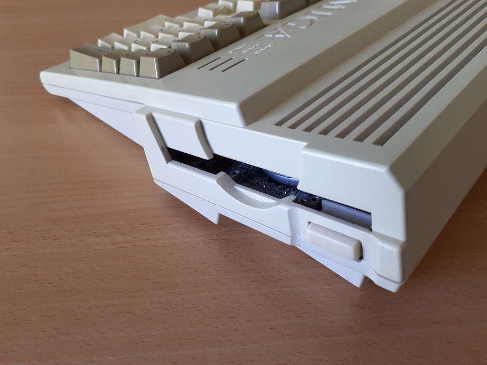 Escom Amiga 1200 arkademaskine