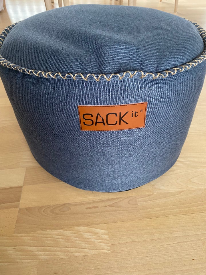 Puf grå , Sackit