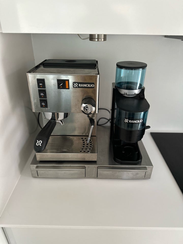 Rancilio Silvia V4 + Rocky Doser