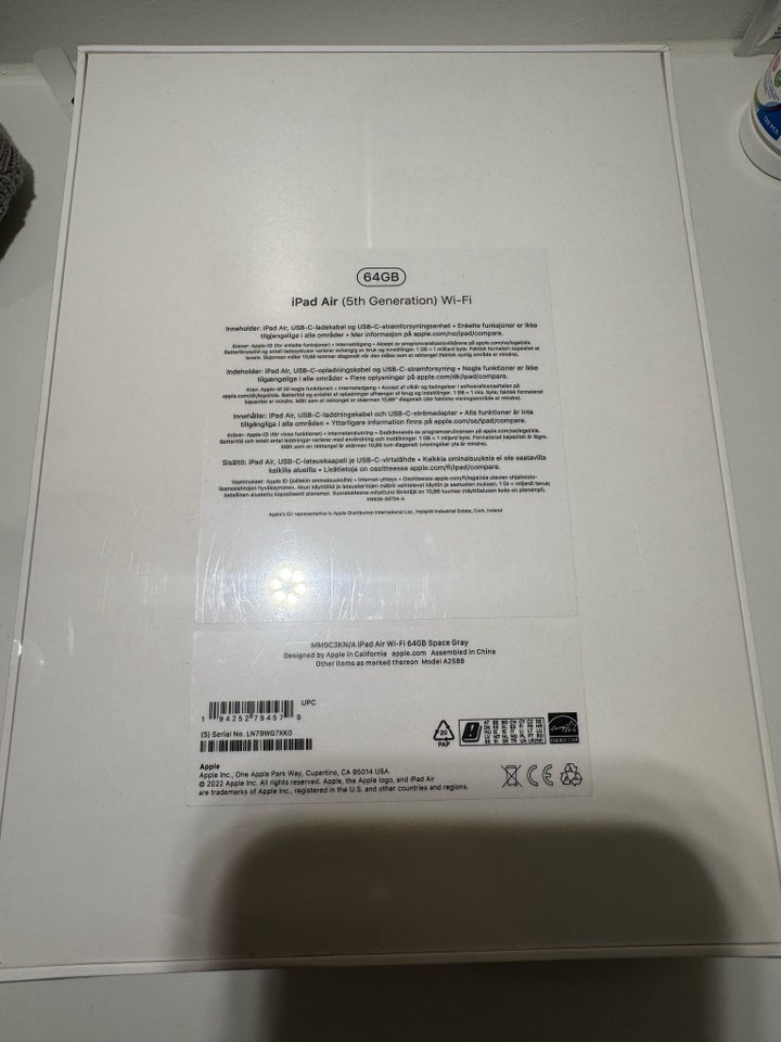 iPad Air 5, 64 GB, sort