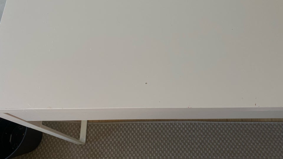 Skrivebord Ikea b: 142 d: 50 h: 75