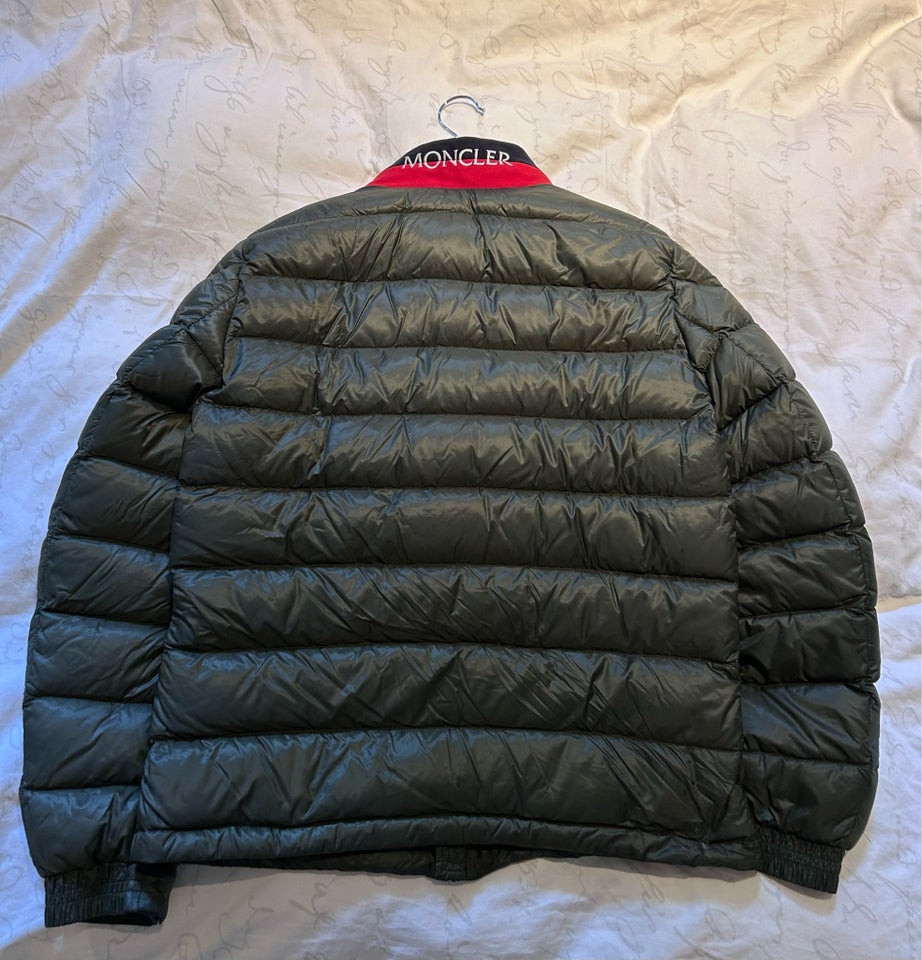 Dynejakke, str. L, Moncler