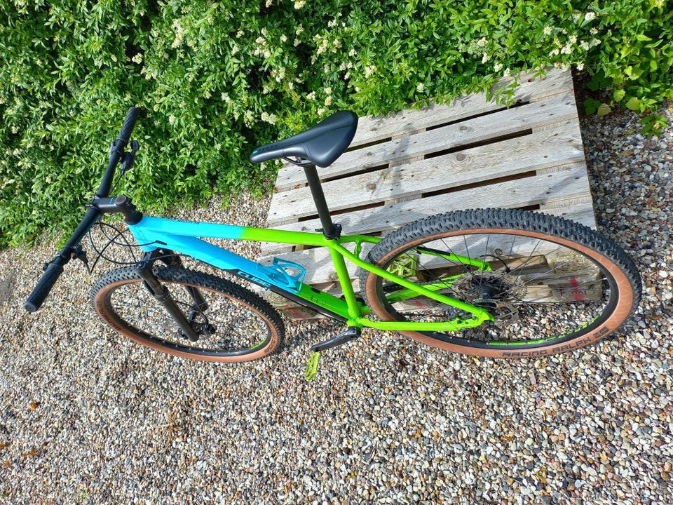 Cube Reaction pro hardtail 19