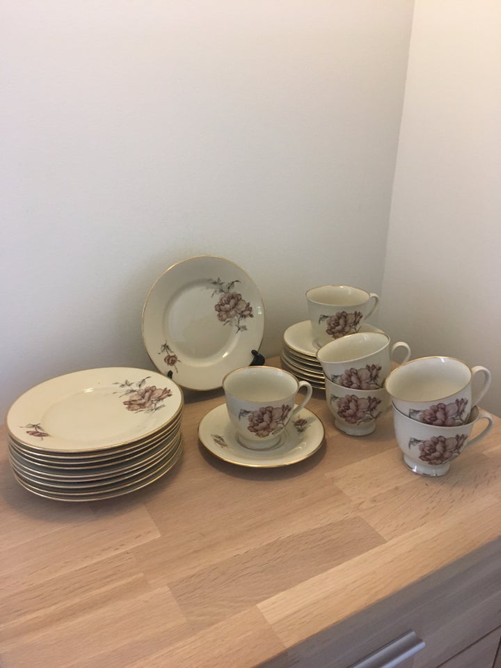 Porcelæn KAFFESTEL i gammelt