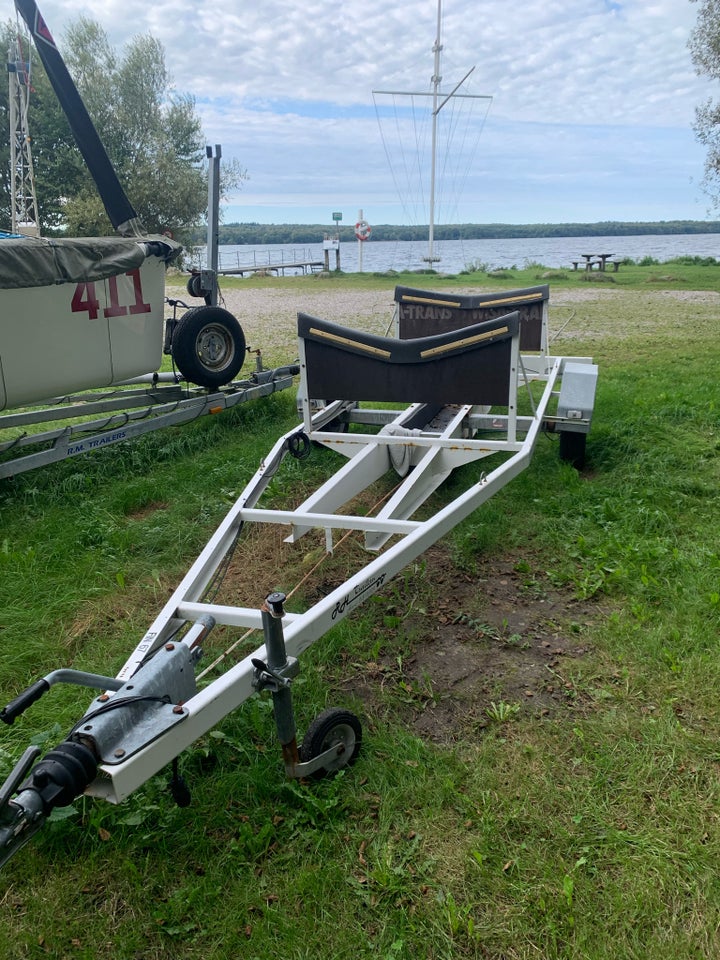 Bådtrailer til lille sejlbå